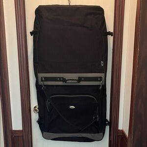 Elegant Black Travel Garment Bag